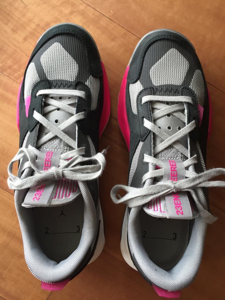 Zapatillas Jordan AIR 200E talla US9 - Imagen 3