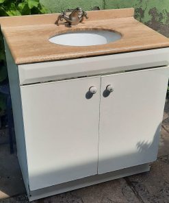 Vanitorio con cubierta mármol traventino