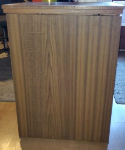 Máquina de Coser Singer con Mueble