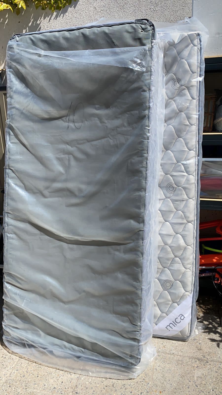 Cama 1 Plaza Mica con Box