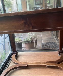 Mesa de Madera Estilo Neoclásica
