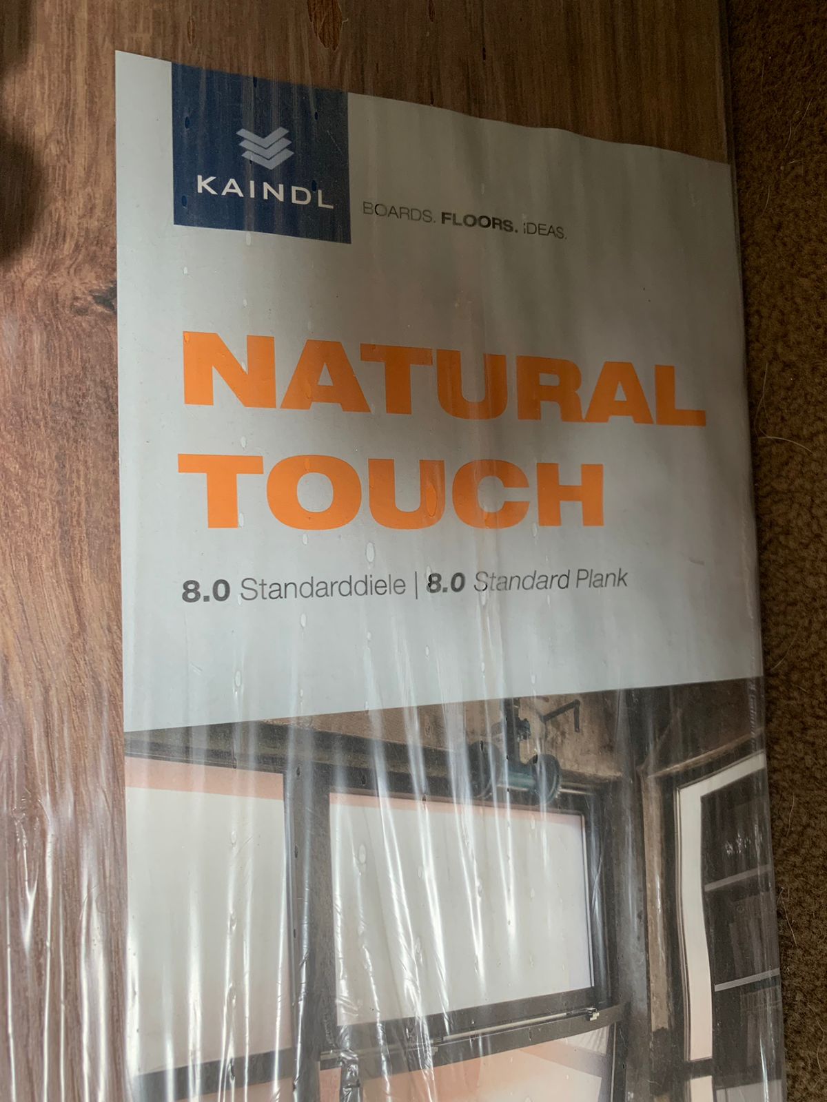 3 Cajas de piso flotante Natural Touch + rollo aislante