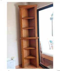 Esquinero de madera de encina