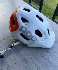 Casco infantil unisex marca POC