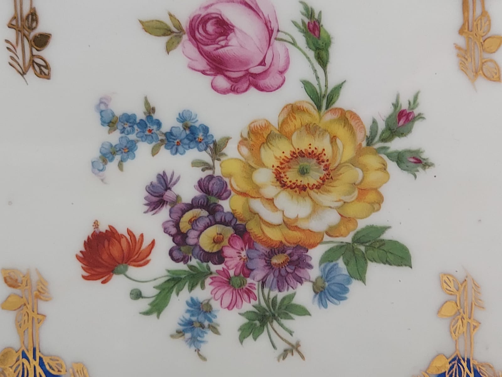 Plato decorativo Royal Europe - Imagen 2