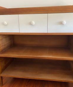 Mudador de madera y cajones