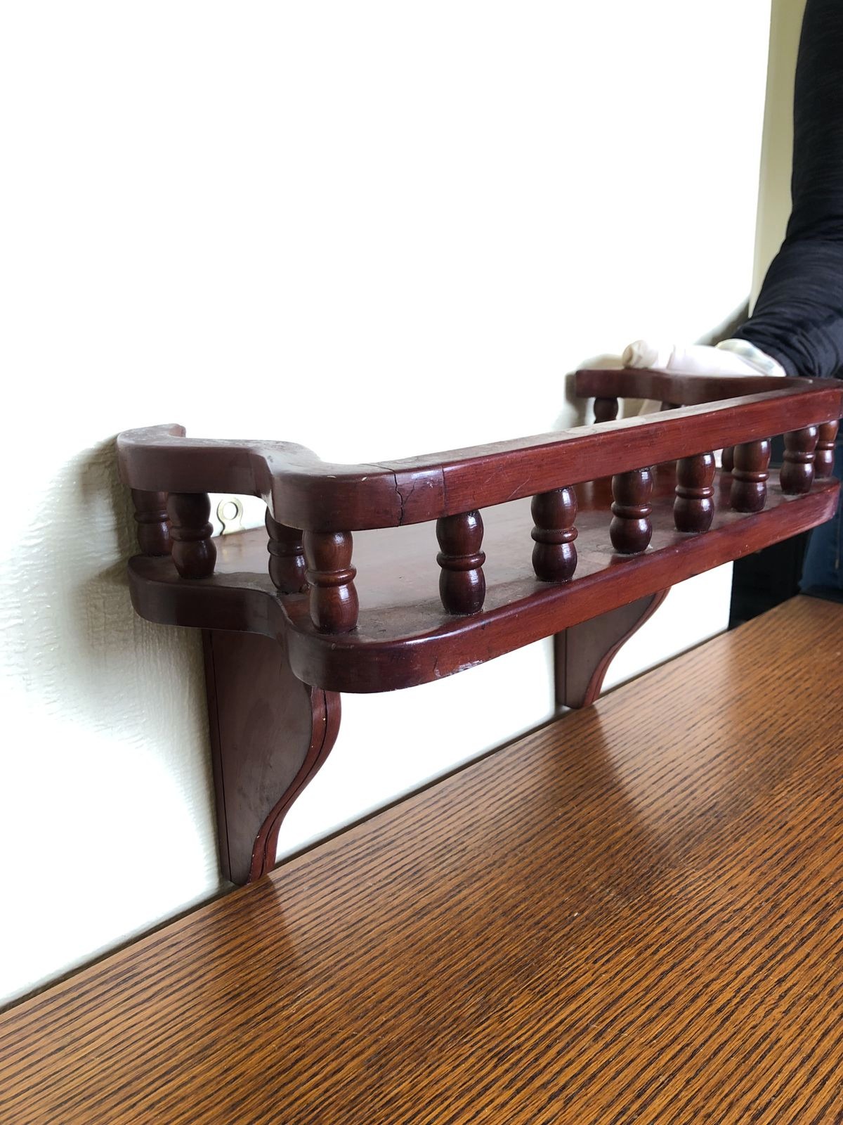 Repisa de madera sólida para colgar