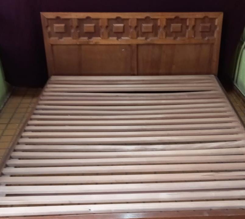 Cama madera 2 plazas con colchón Rosen y veladores - Imagen 3