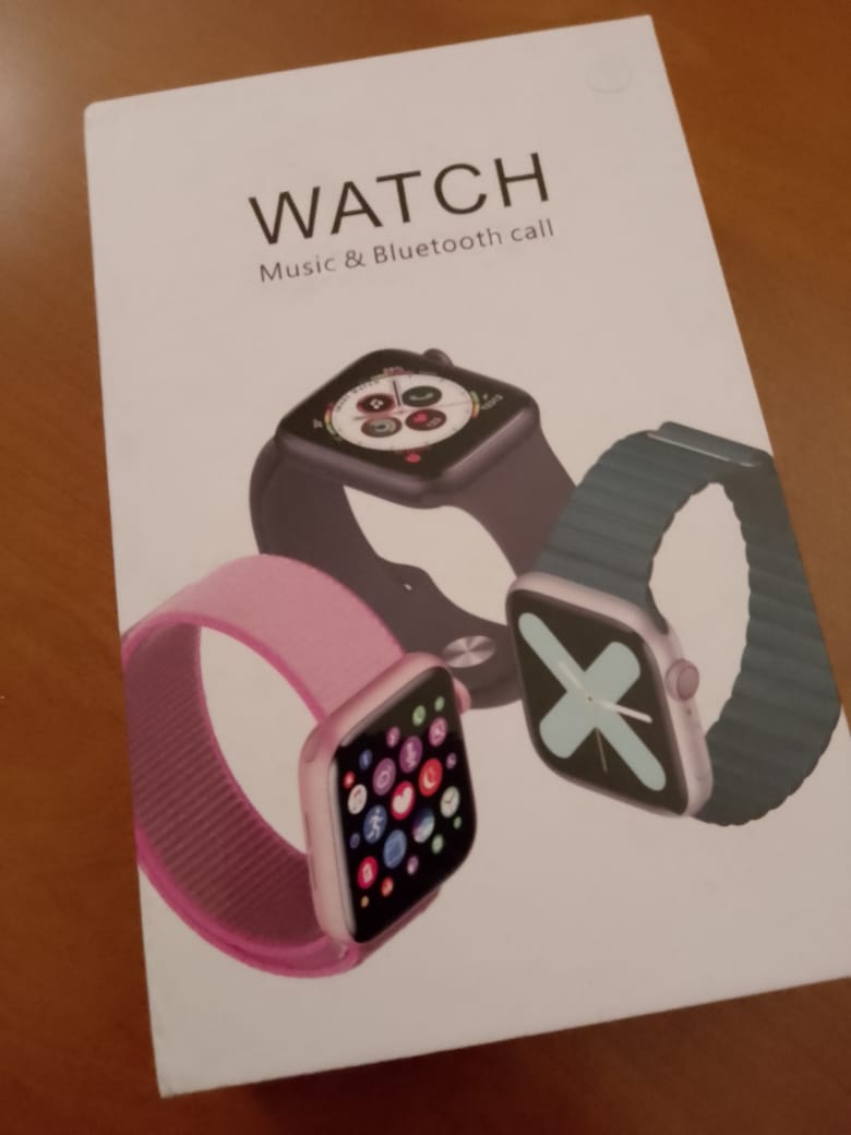 Smartwatch Q520 nuevo en caja - Imagen 2