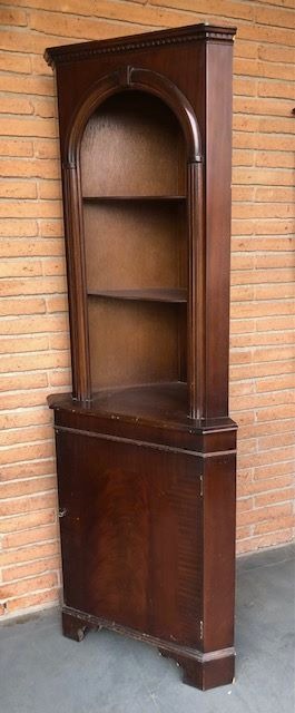 Mueble esquinero Ingles
