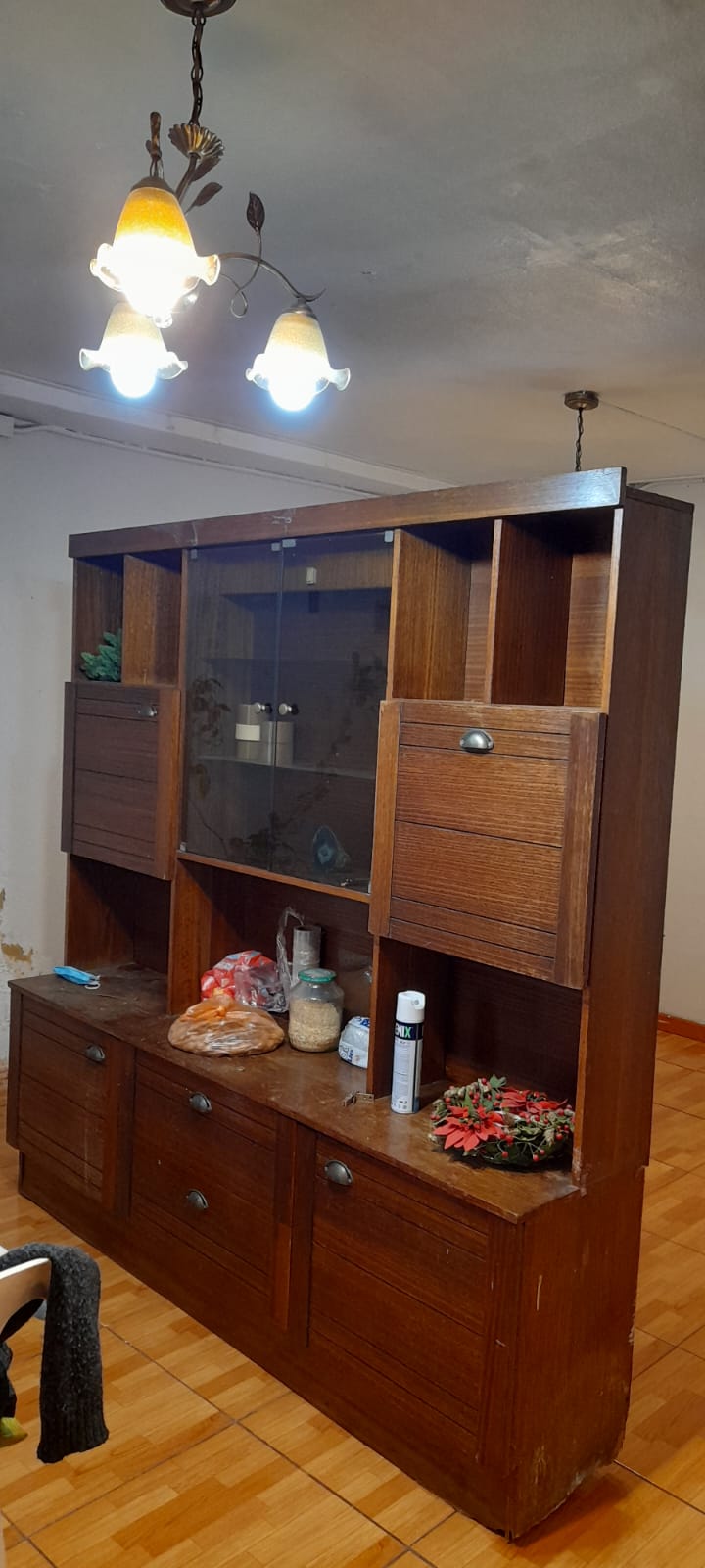 Vitrina antigua enchape madera - Imagen 5