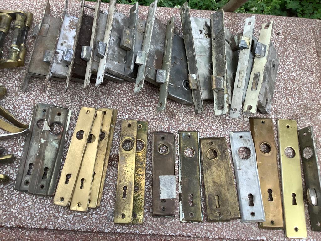 Manillas antiguas para puerta - Imagen 6