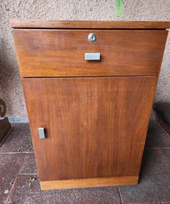 Velador enchape madera con ruedas