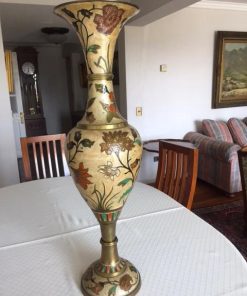Jarrón bronce esmaltado con diseño floral