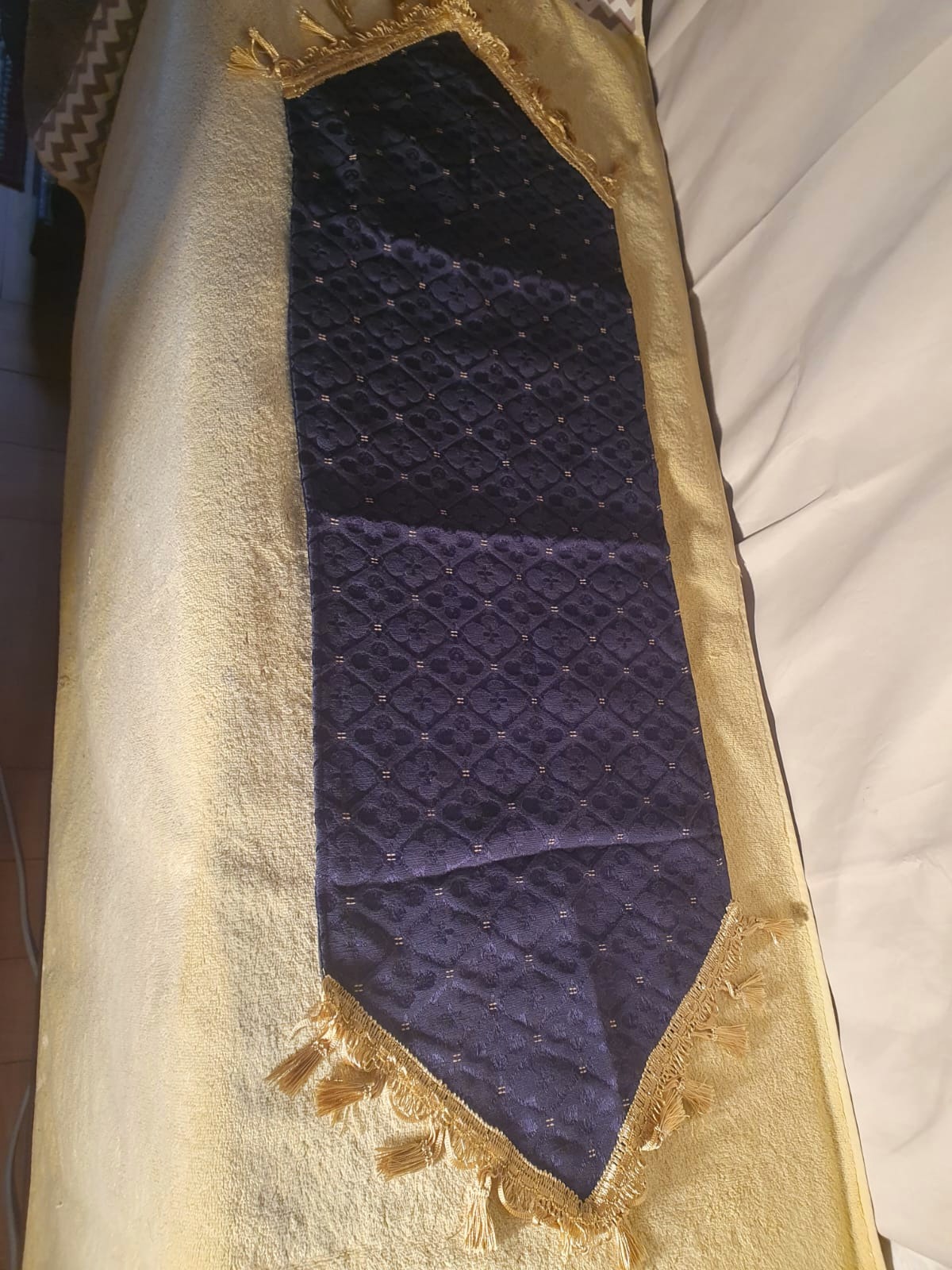 Camino de mesa Egipcio