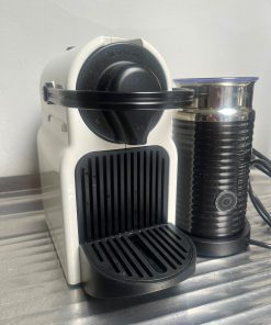 Nespresso Cafetera Inissia C40 + espumador de leche