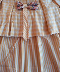 Cortina amarilla a rayas con cenefa