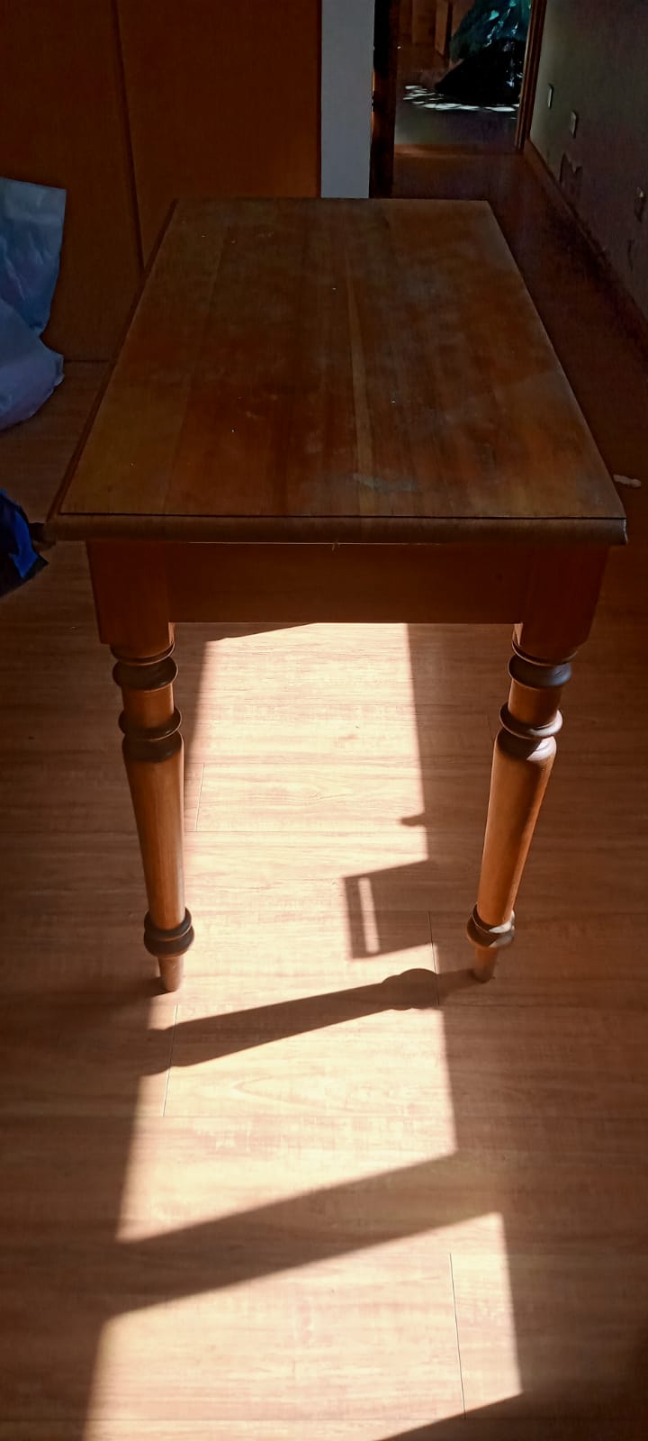Mesa con cajón - Imagen 3
