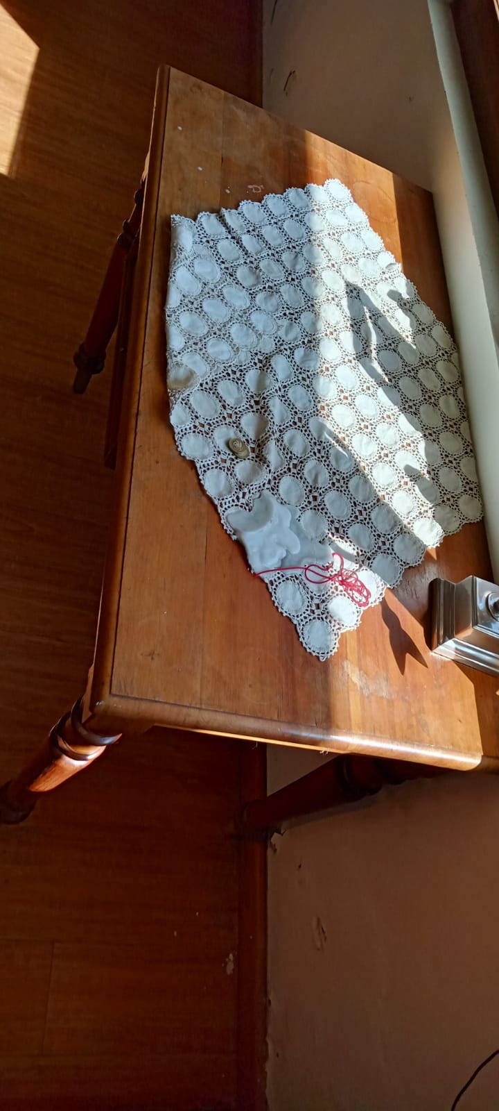 Mesa con cajón - Imagen 2