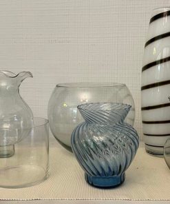 6 floreros de vidrio variados