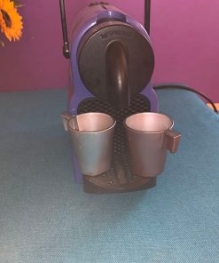 Cafetera Nespresso morada
