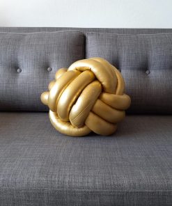 Cojín decorativo dorado