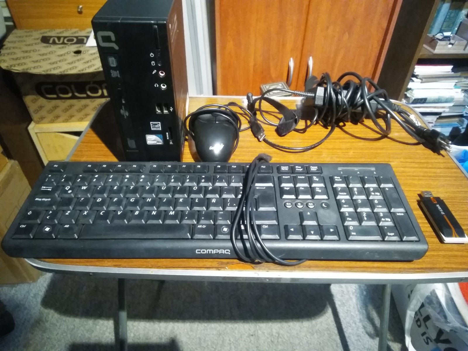Computador de escritorio Compaq - Imagen 2