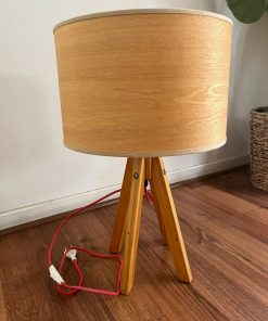 Lámpara trípode de mesa