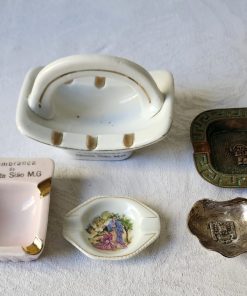 Set ceniceros distintos materiales y países