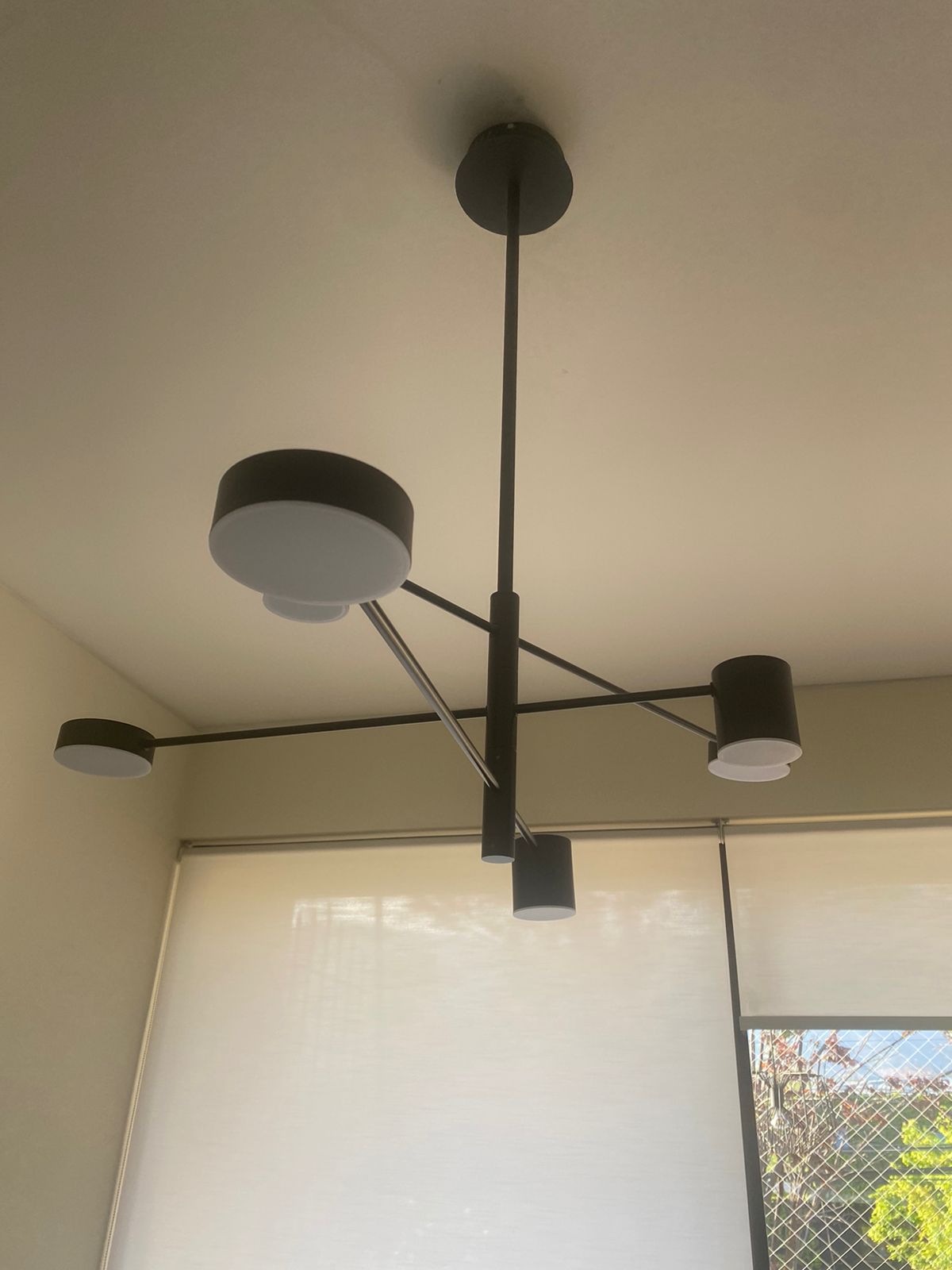 Lámpara marca Pardecosas led 6 brazos