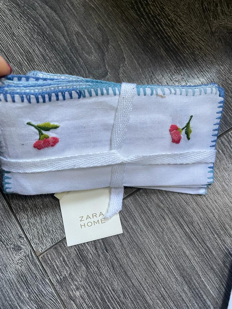 Servilletas bordadas Zara Home - Imagen 3