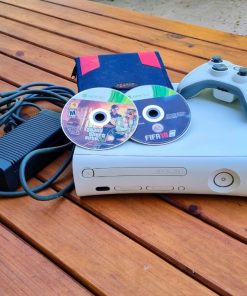 XBOX 360 con 1 control original y 2 juegos