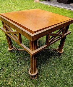 Par de mesas laterales