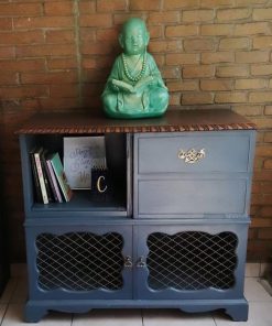 Mueble antiguo restaurado