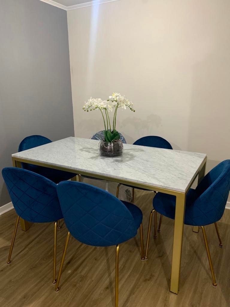 Juego comedor mármol y 6 sillas
