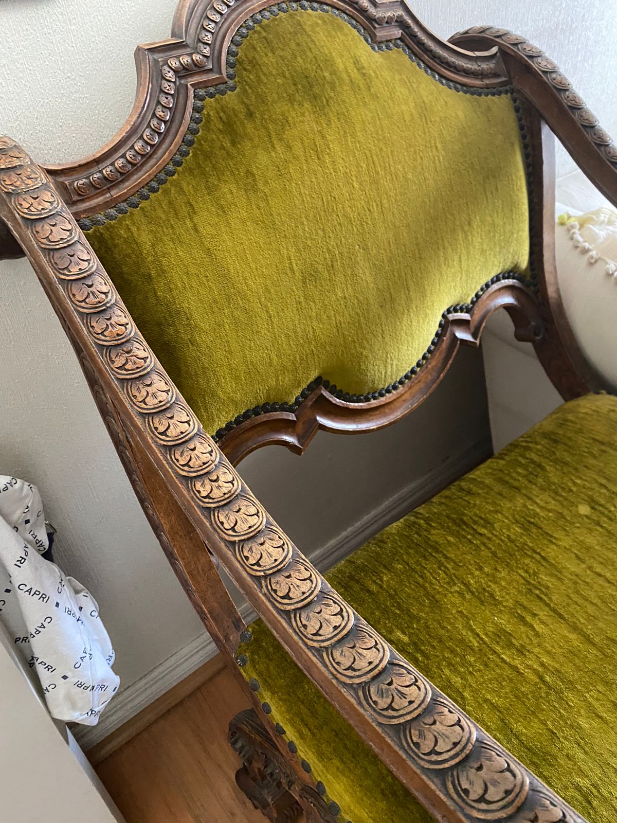 Sillón antiguo de madera - Imagen 5