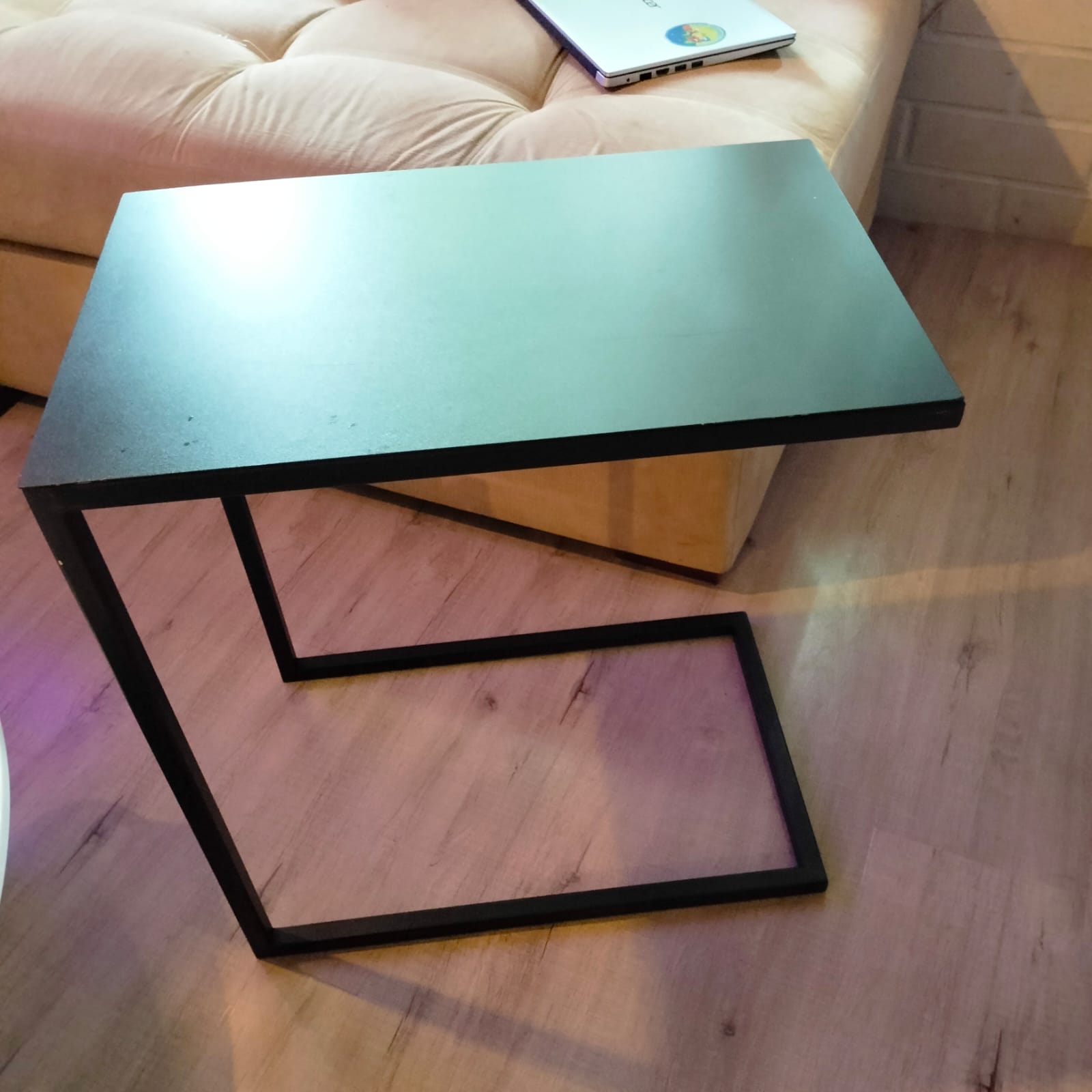 Mesa lateral metálica multifuncional - Imagen 2