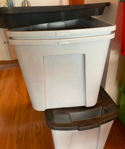 7 cajas plásticas grandes
