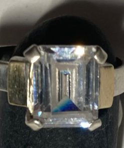 Anillo de plata con oro y circón