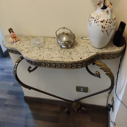 Arrimo bronce y mármol