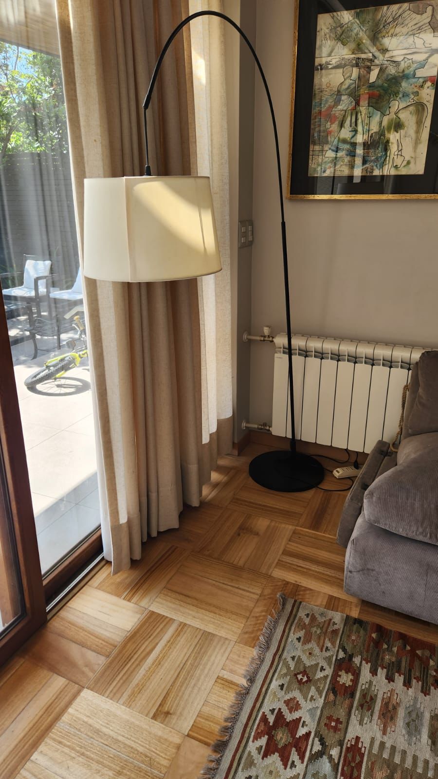 Lámpara de pie curva - Imagen 5