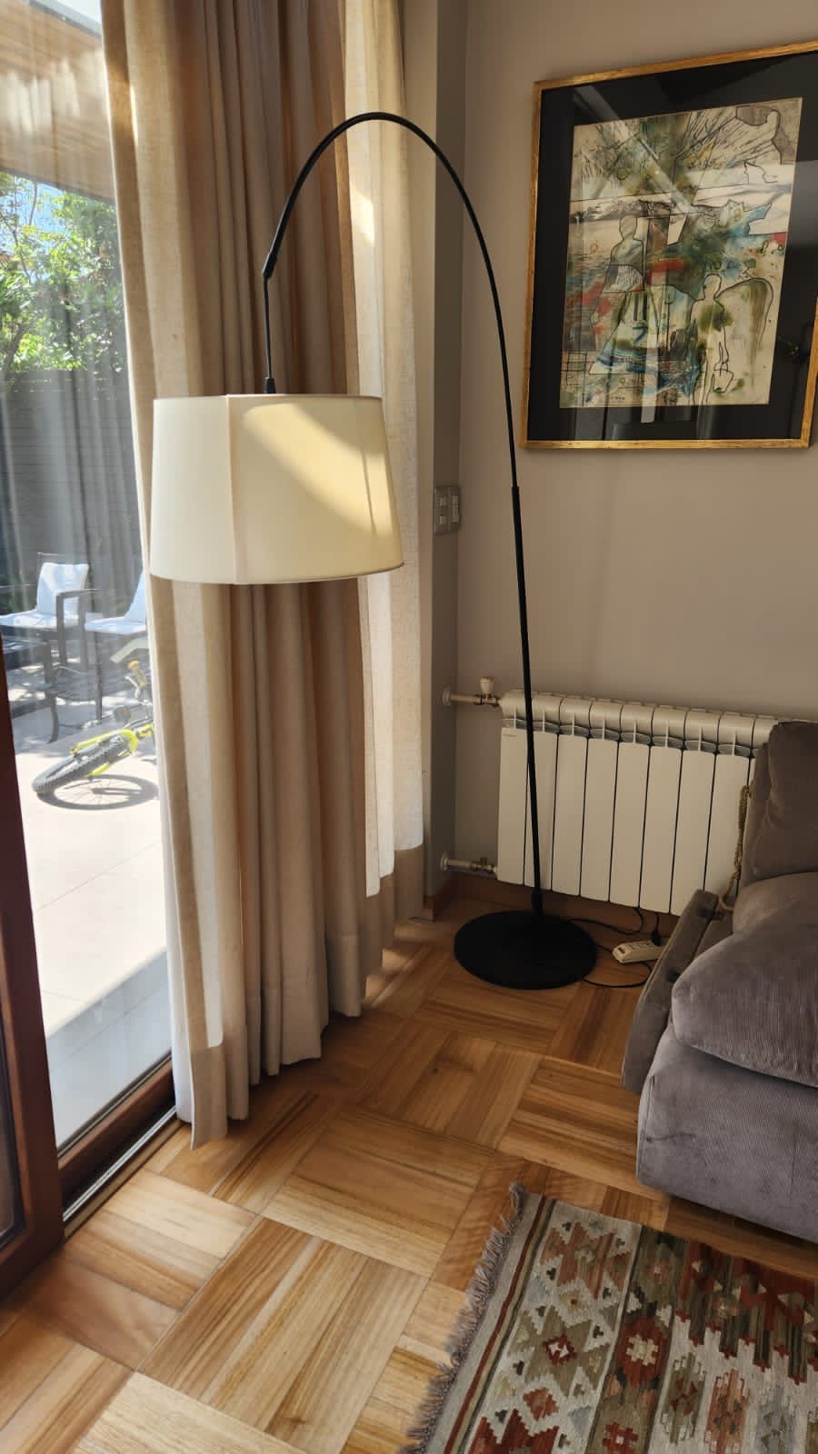 Lámpara de pie curva - Imagen 3