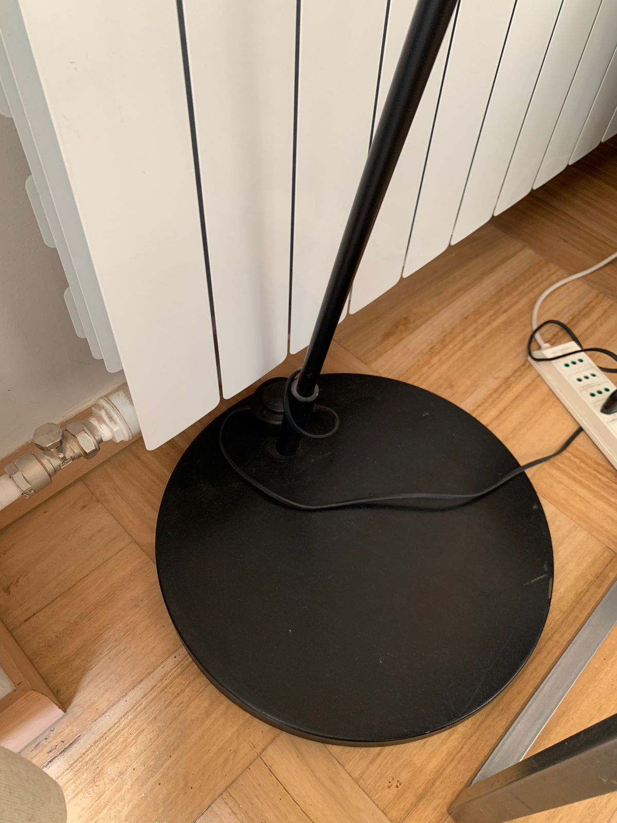 Lámpara de pie curva - Imagen 2