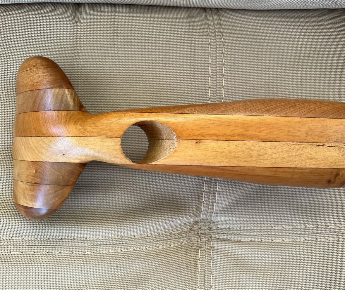 Porta botella madera forma cola ballena - Imagen 3