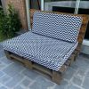 Sillón de pallet con cojines