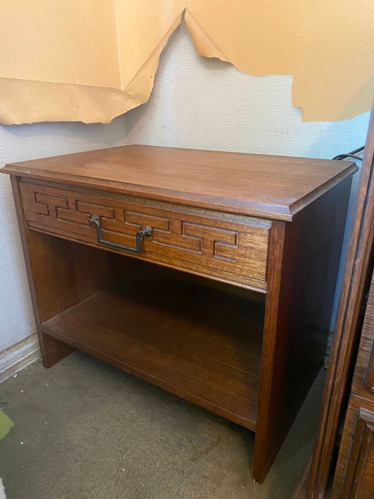 Velador CIC madera eucalipto