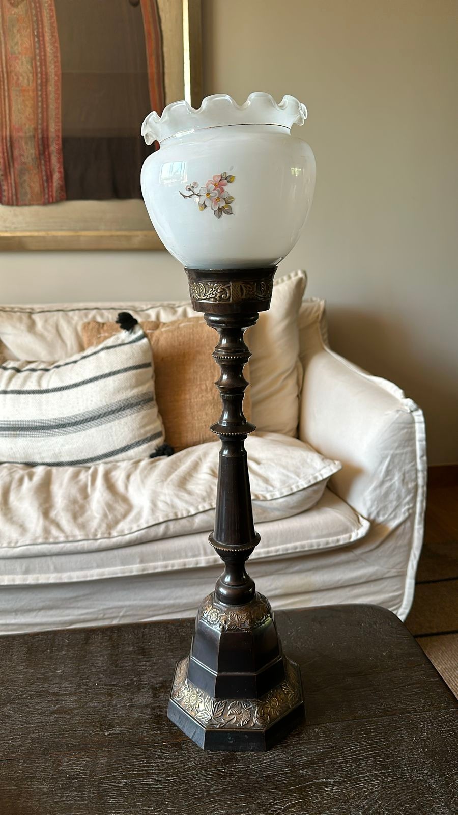 Porta vela bronce con pantalla opalina