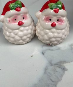 Salero y pimentero navideño