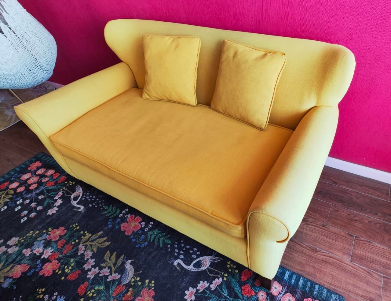 Sofá 2 cuerpos lino amarillo