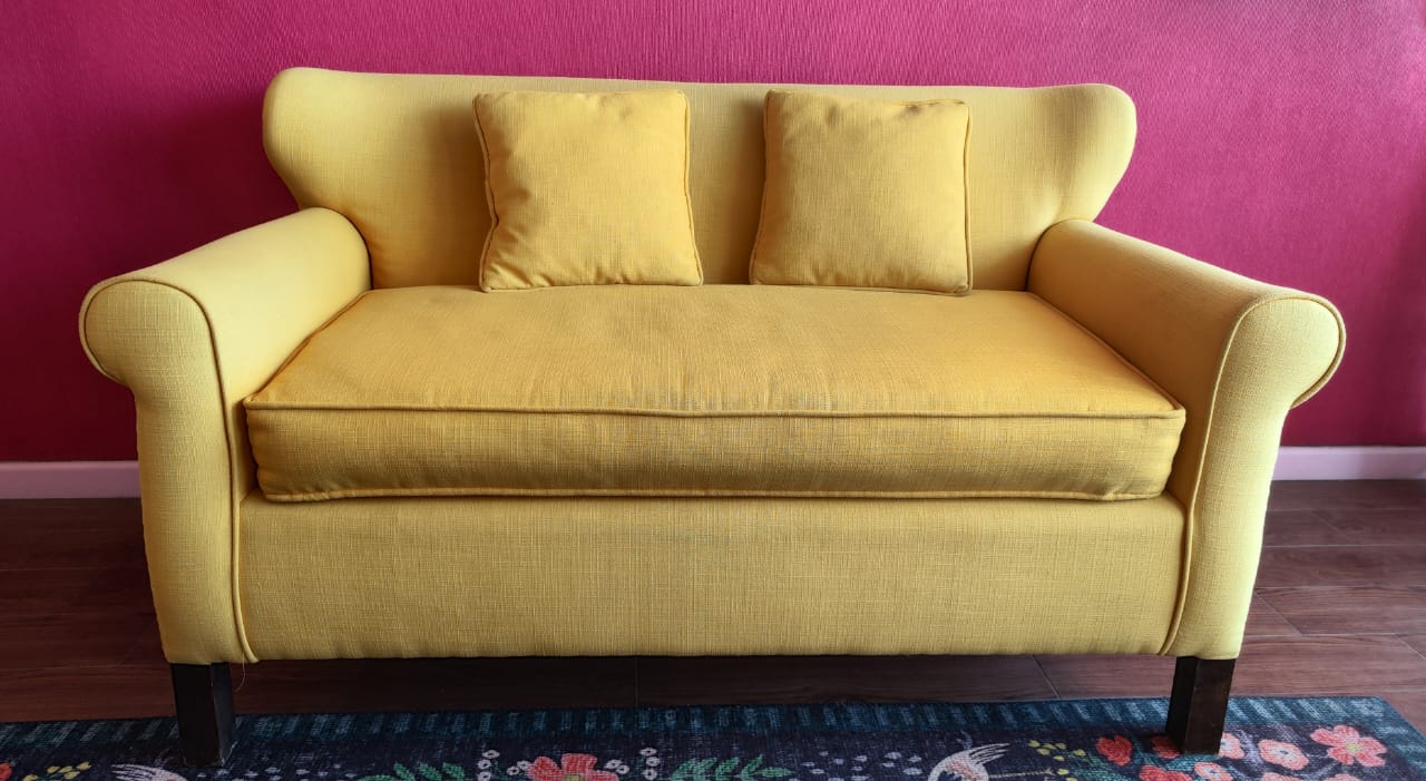 Sofá 2 cuerpos lino amarillo - Imagen 4